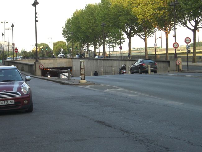 このトンネルを入ったところで事故にあったようです