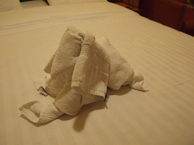 毎日部屋に戻ると、<br />タオルで動物がまってます。<br /><br />犬