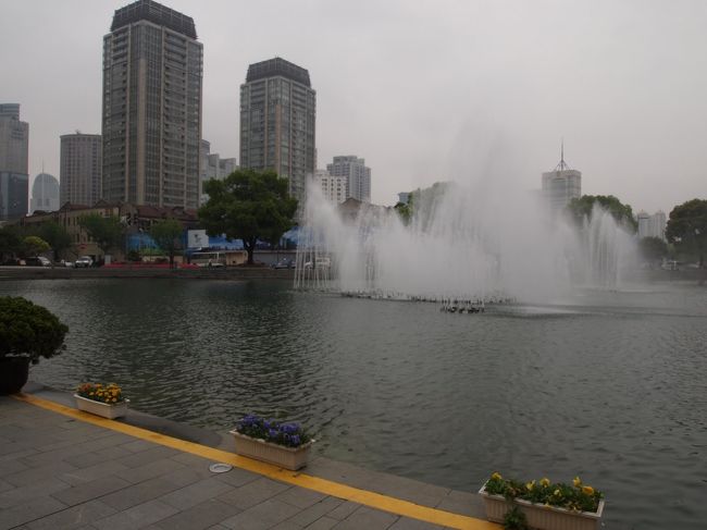 おしゃれなところも行ったし、<br />ちょっとディープなところに行くことに