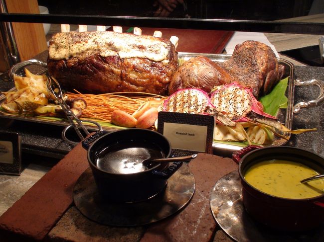 プライムリブがおいしかったです。この隣にフォアグラもありました。