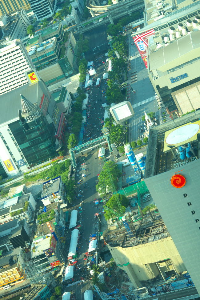 この辺は立てこもりエリアです。