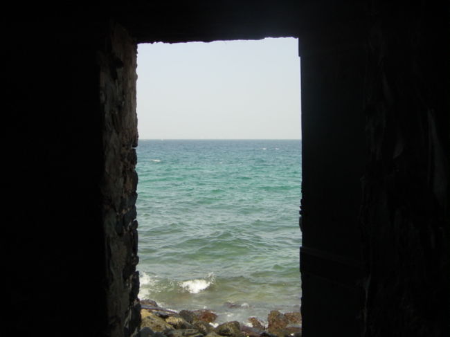 かつての奴隷制度時代の島ゴレ島を訪れる その他の都市 セネガル の旅行記 ブログ By Alpsmakiさん フォートラベル かつての奴隷制度時代の島ゴレ島を訪れる その他の都市 セネガル の旅行記 ブログ By Alpsmakiさん フォートラベル