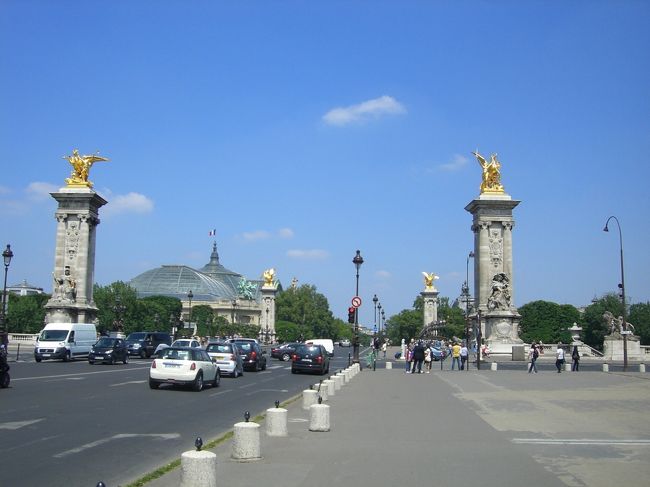 ＲＥＲの駅から歩いて向っています<br /><br />