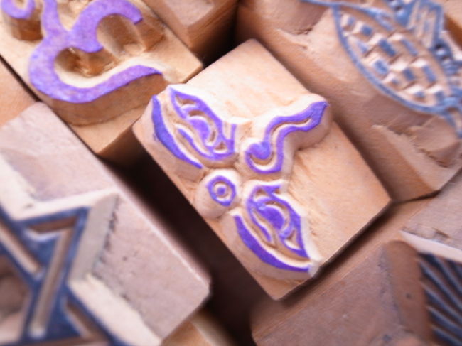 雑貨屋さん。<br /><br />はんこまで売ってました！<br />これはいらないだろうと写真だけとって<br />帰国後友達に見せたら、ほしかった！という<br />隠れおみやです。