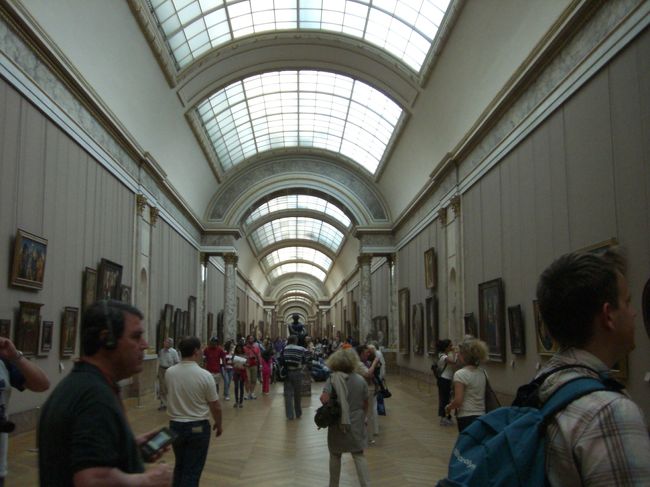 絵画がズドーンと並んでいます