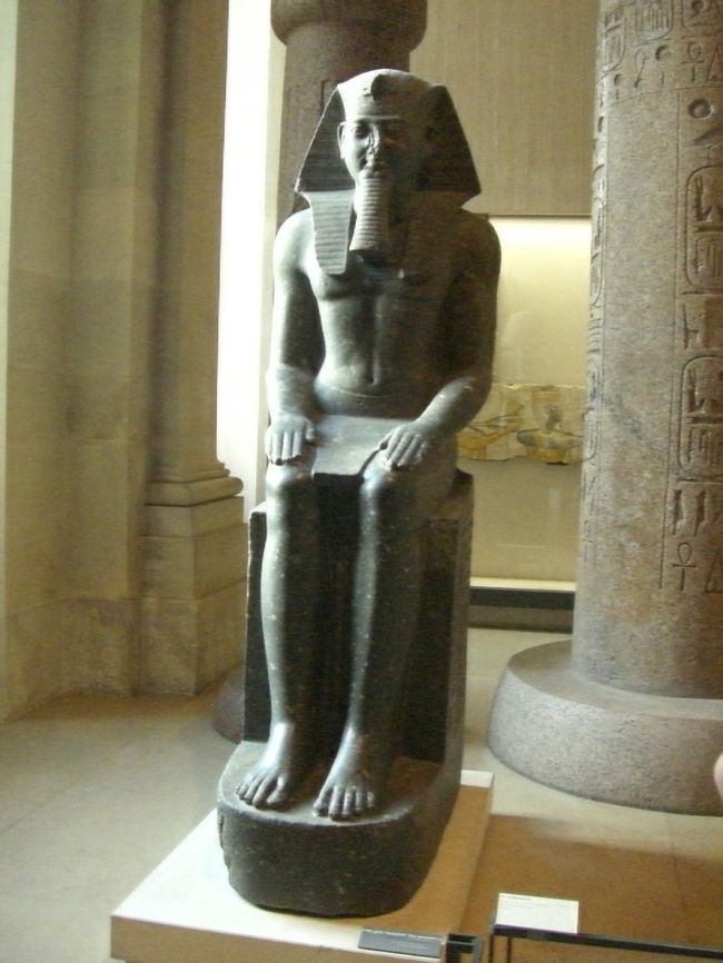 ラムセス２世坐像