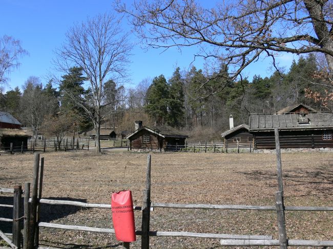 昔のノルウェーの村は<br />こんなのどかな感じだったのでしょう。