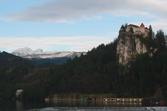 ブレット湖からブレット城