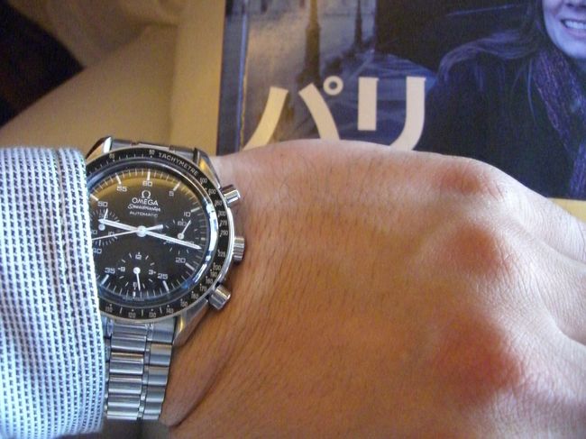 9:15　上部への階段のオープンまで時間がある<br /><br />ため朝食にします。<br /><br />るるぶでは10:00、ロンリープラネットでは9:30<br /><br />と開場時間が異なっていましたが10:00が正解です。<br /><br />