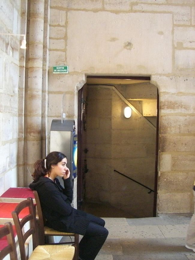 軽く階段を上がるとこんなスペースに着きます。<br /><br />