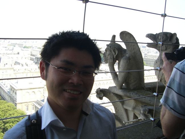 隣のイタリア人夫婦が「お一人様か、写真撮ってあげ<br /><br />る」と言ってくれお言葉に甘えました。<br /><br />