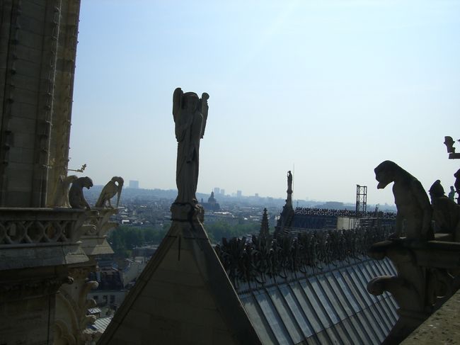 さらに上のスペースに上がることができ<br /><br />そこからの景色です。