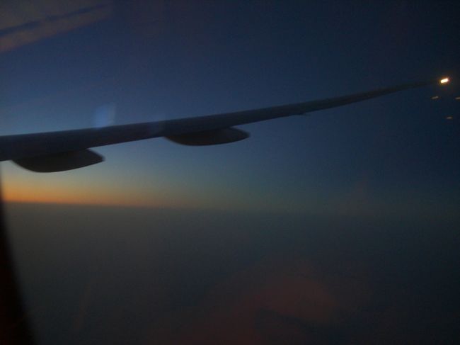 フランス旅行最後の写真<br /><br />同じ観光客、フランスの地元の人、みんな優しく<br /><br />て１人旅でしたが多くの人に助けてもらったので<br /><br />１人の寂しさなどなかったです。<br /><br />フランスには２度３度行きたくなるディズニーの<br /><br />ような魅力がある国でした。