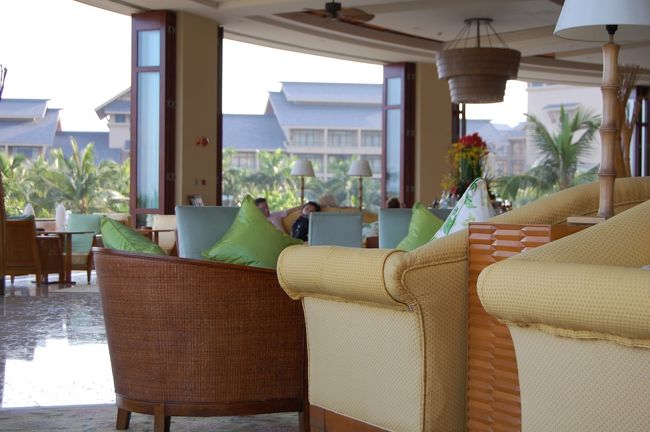 テラス・バーのスタッフのホスピタリティはレベルが高く、心地よい滞在を満喫しました。