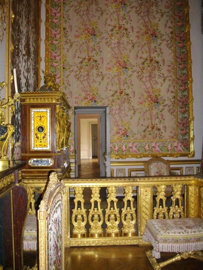 マリー・アントワネットの秘密の部屋への入り口です。