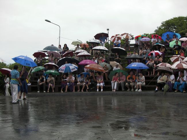 開場が近づくにつれて混んでくよ〜<br /><br />