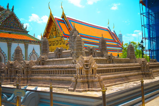 アンコールワットに行ったことがあるので、うれしかったです。<br />昔、ラーマ４世がアンコールワットを見て感動して、作ったみたいです。