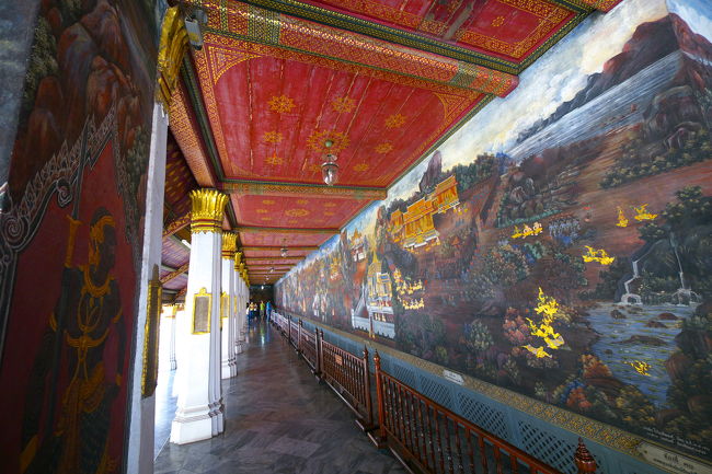 回廊壁画。このように、絵が描かれています。