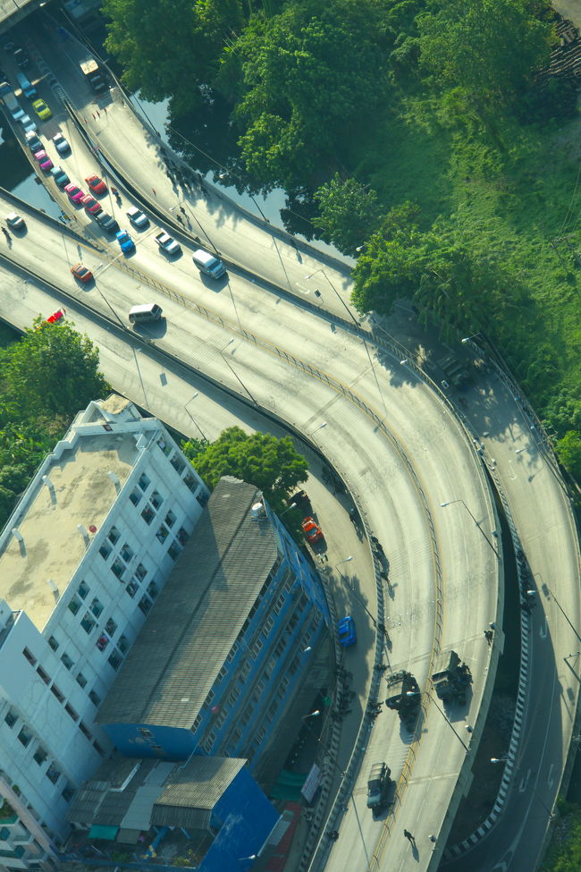 高速道路の閉鎖の様子も見えました。