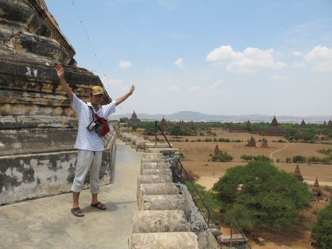 日中は暑すぎて誰もいなかったので、自分でカメラを置いて撮りました。