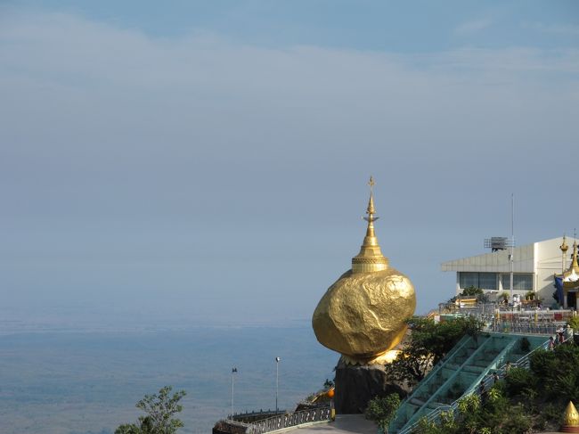 チャイティーヨー。<br /><br />すごい角度！