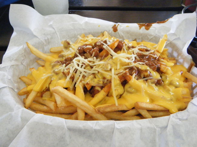 チリチーズポテトです。<br />すごくこってりしてました。さすがに完食できませんでした。