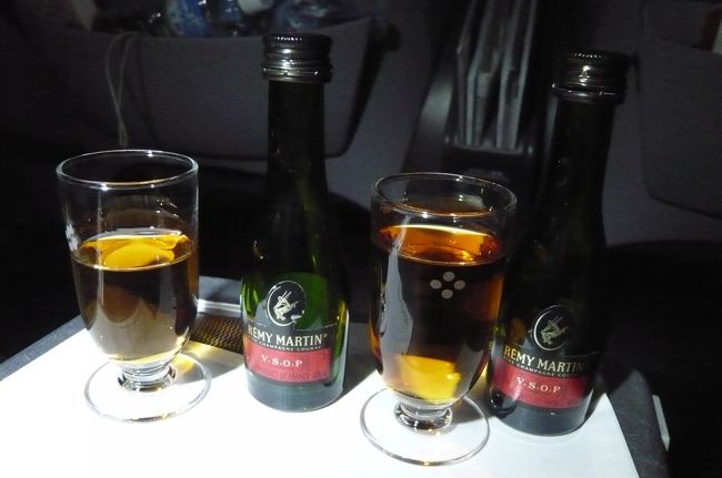 可愛いボトルで、ブランデーを。　すぐに熟睡！