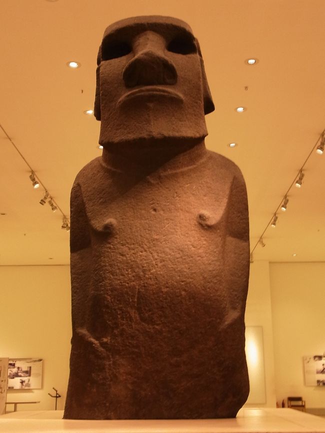British Museumのモアイさん。<br />イースター島に点在してるものより<br />風化が少ない分かキレイに見えますｗ