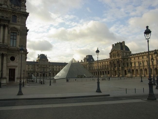 やっぱりダヴィンチコードを思い出してしまうこの風景ｗ