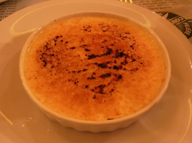 パリといえば！クレームブリュレ！<br />すんごい甘かったですが・・・