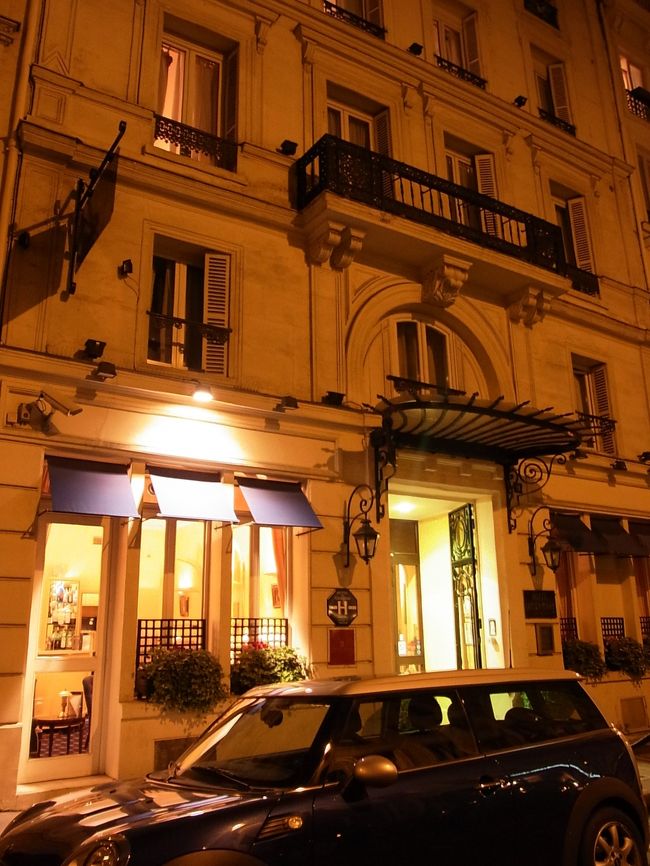 こちらが我らのプチホテル☆<br />ほんとにかわいらしい！<br />パリに行ったらまたお世話になりたいです！！