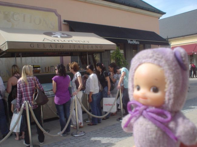 汗ばむ気候の日だったので、アイスクリーム屋さんも大繁盛！