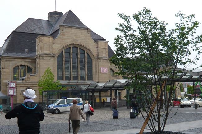 バスでコブレンツ中央駅へ。　歩くには少し距離がありそう、