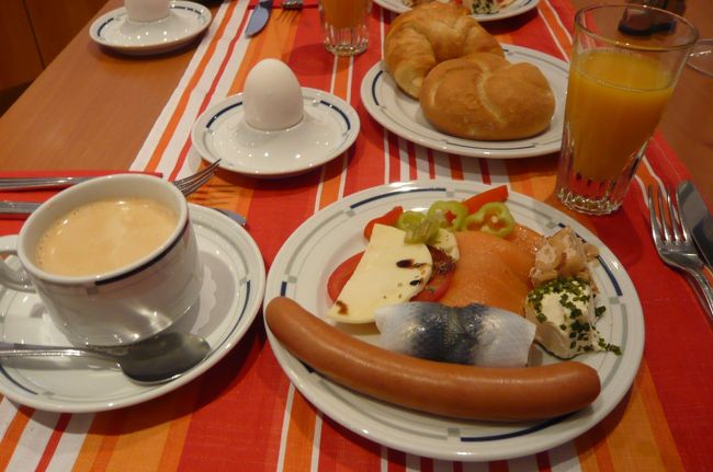 ５月２７日<br /><br />朝食　ながーいソーセージ、と鰊を。