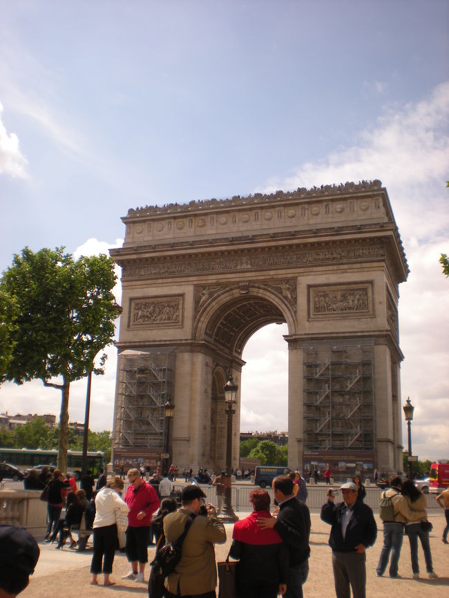 　これもパリの定番として・・・。