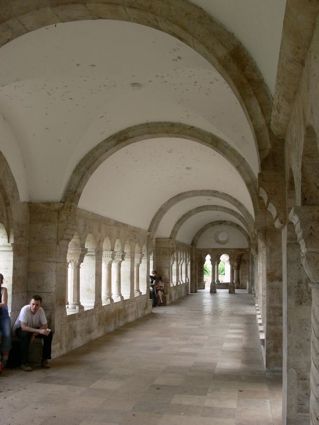 涼しい風が吹き抜ける回廊。