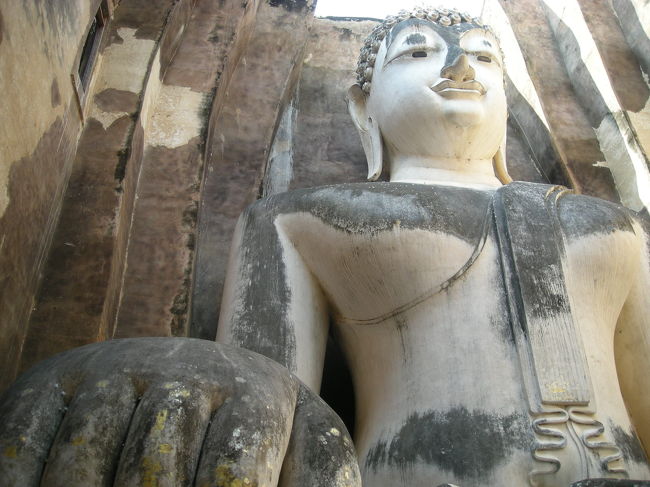 どーん！！<br /><br />ワット・シーチュムです！