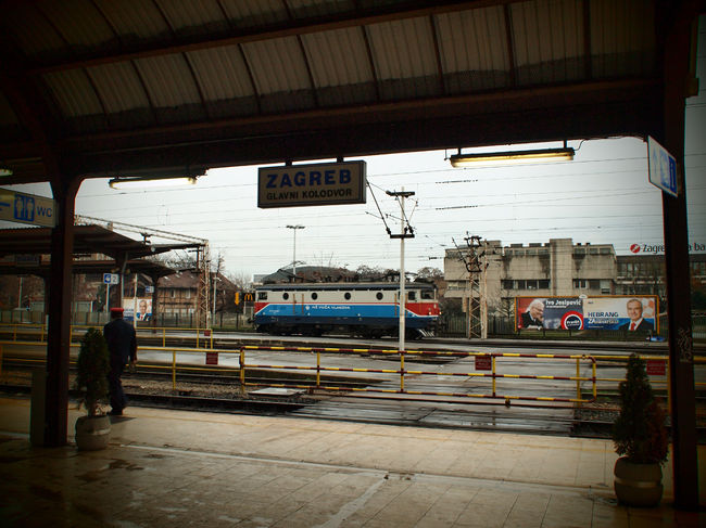 ザグレブ中央駅もすぐ近くです。