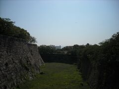 大阪城のお堀です。