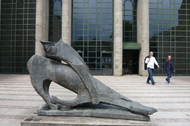 さらに　ノイエ・ピナコテークも。<br />こちらは　クリムト、ゴッホ、モネ、　ルノワール　など、１９〜２０世紀初めの作品が。