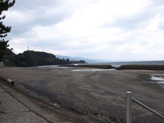 目の前は海が広がっています。<br />（写真は砂浜）