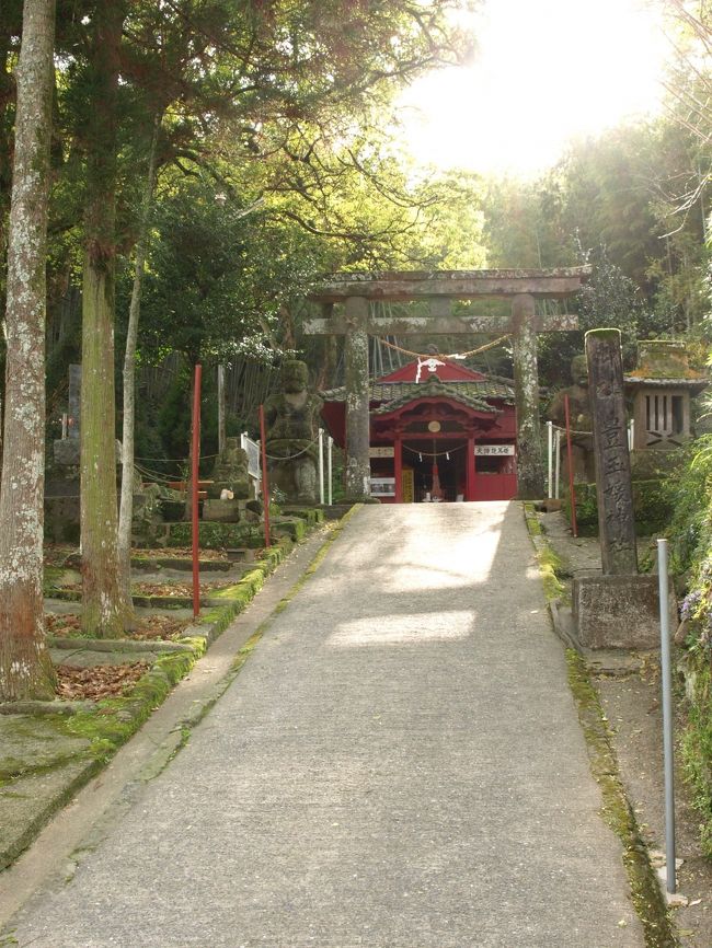 豊玉媛神社。<br /><br />島津家領主の棟札も納められているらしいです。