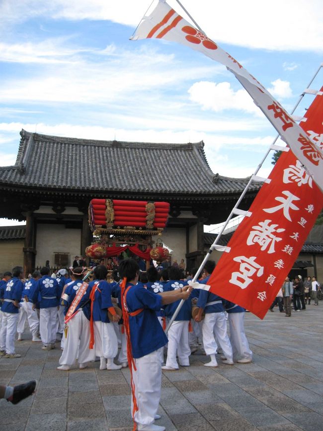 なんか、いろんなはっぴがあって対抗戦みたい？？？