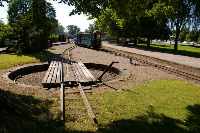 レールの幅は狭軌と言って７６２ｍｍしかありません。