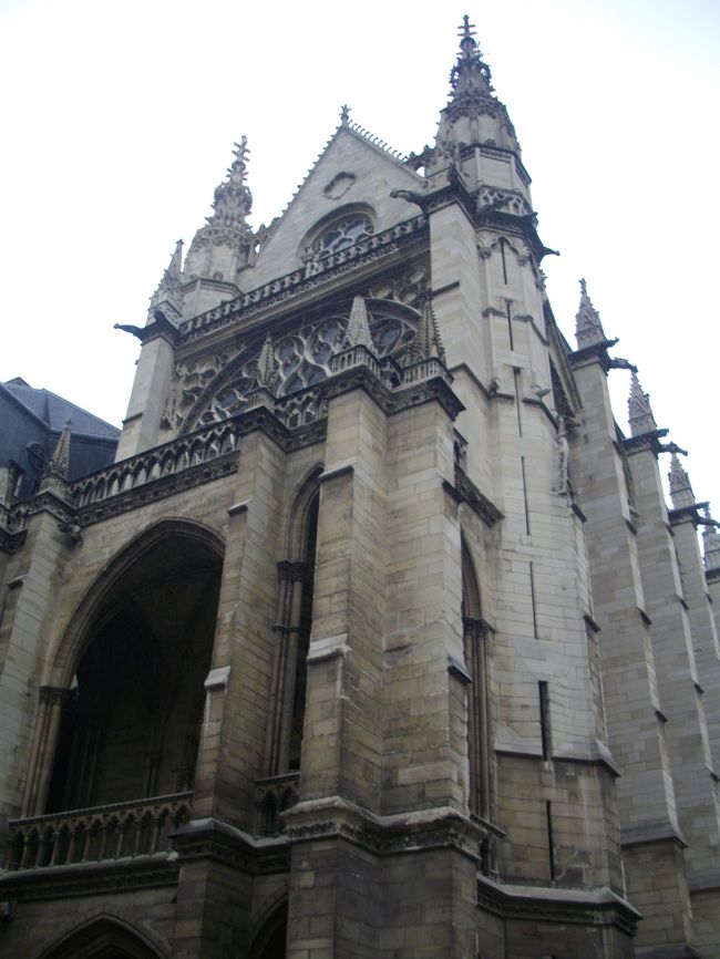 ルイ9世の命により建造されたサント･シャペルです。