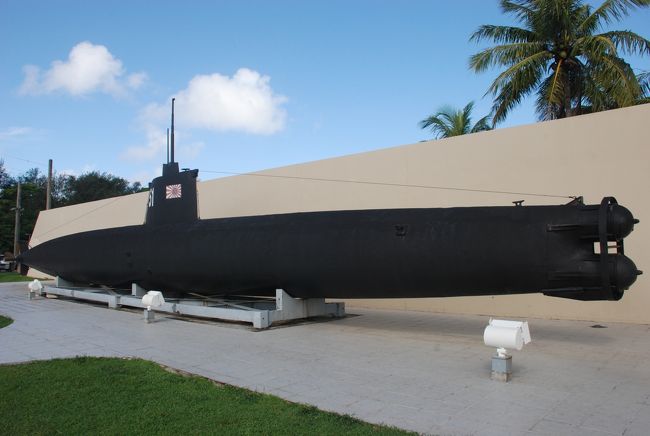 今日は一日島内めぐりツアー<br /><br />朝の雨もあがって<br />すっかり良い天気☆<br /><br />まずは『戦争記念館』へ<br /><br />ここはとても複雑な気持ちになりました・・・<br />