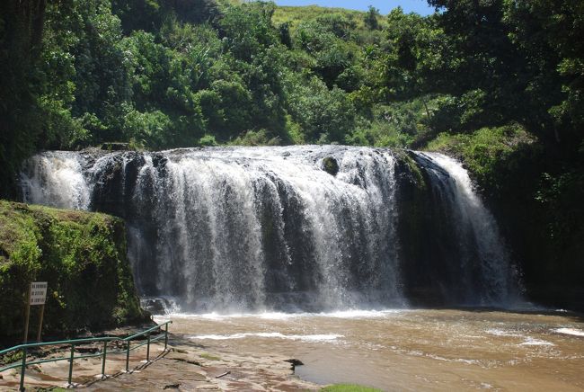 タロフォフォの滝<br /><br />この先には横井ケーブへ行く<br />道がありました。