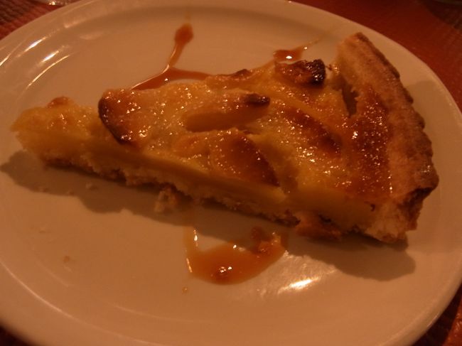 洋ナシのタルト！<br />甘すぎずおいしかったです♪