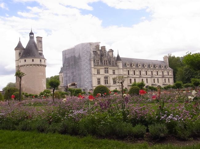 ディアーヌのお庭から眺めた城