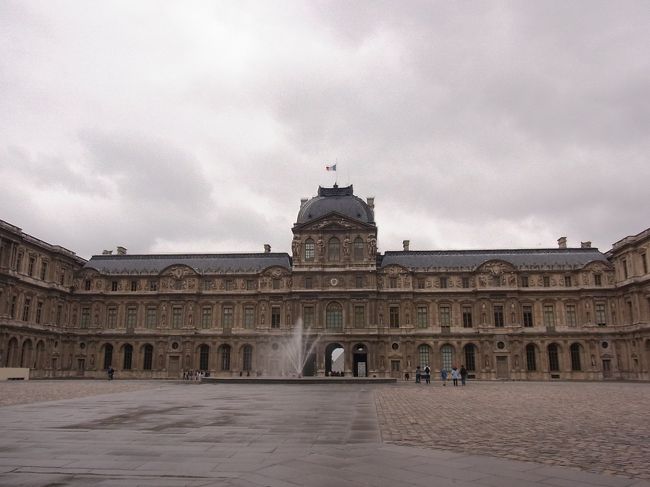 いざルーヴルへ！